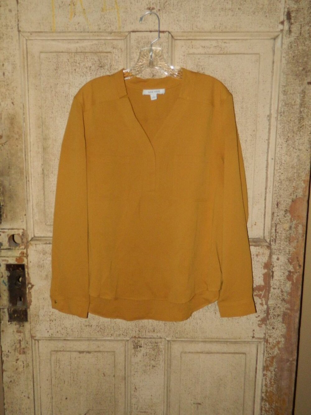Nine West Mustard V Neck Blouse Sz L (XX-21)